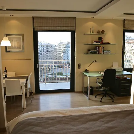 公寓 Navarinou Loft